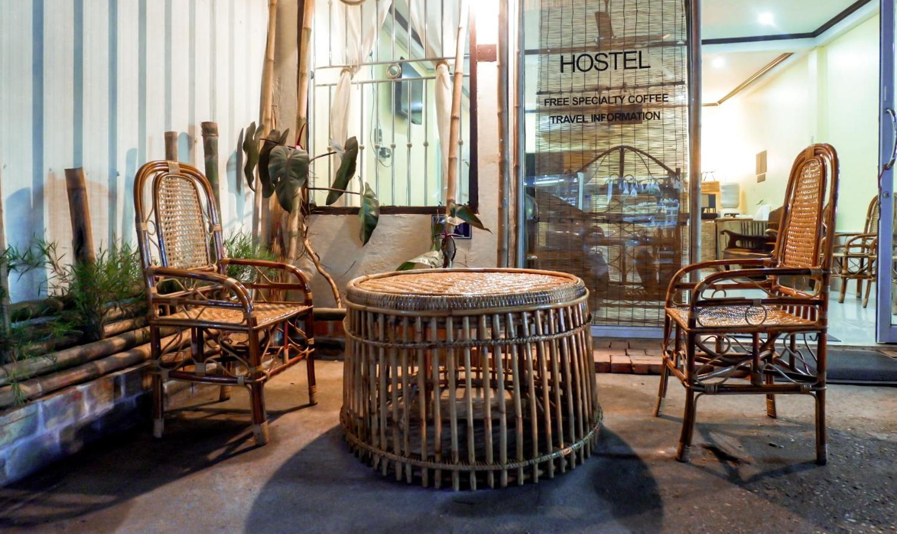 Non Pakse Hostel & Coffee House ภายนอก รูปภาพ